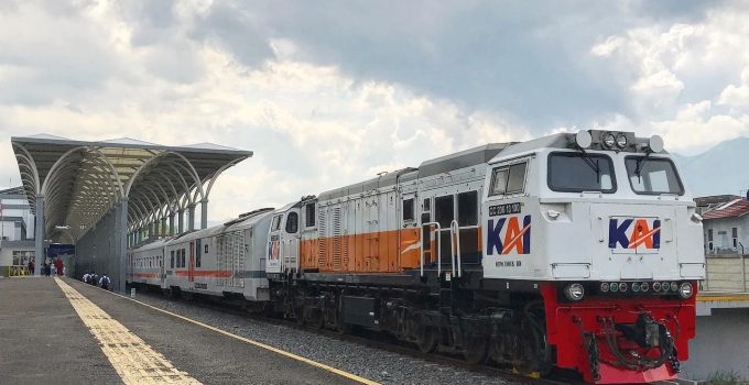 Jadwal Kereta Karawang Cikarang